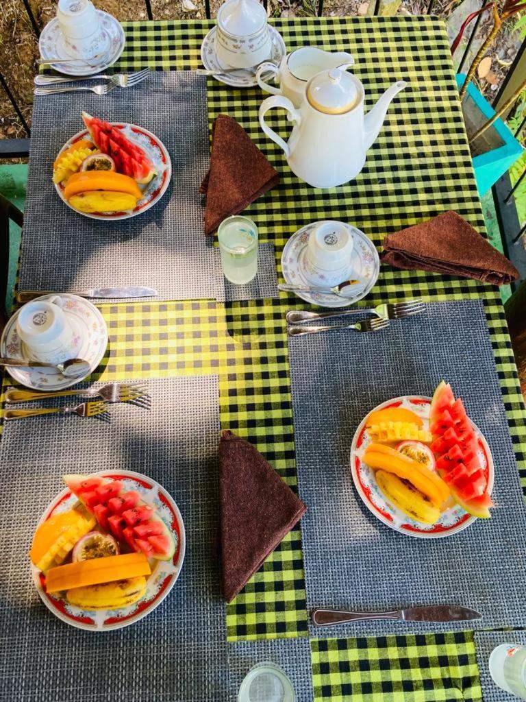 엘라 Silent Nest B&B 외부 사진